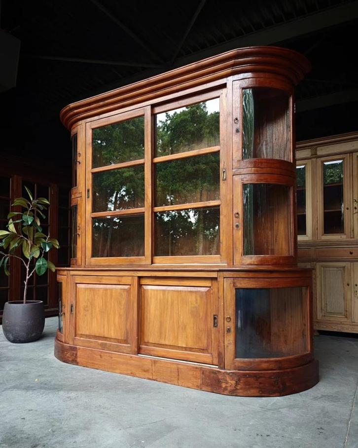 Antieke Buffetkast | Ronde Winkelkast | Servieskast #2114, Antiek en Kunst, Antiek | Meubels | Kasten, Ophalen of Verzenden