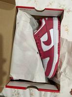 Nike dunk low Archeo pink, Nieuw, Sneakers of Gympen, Nike, Ophalen