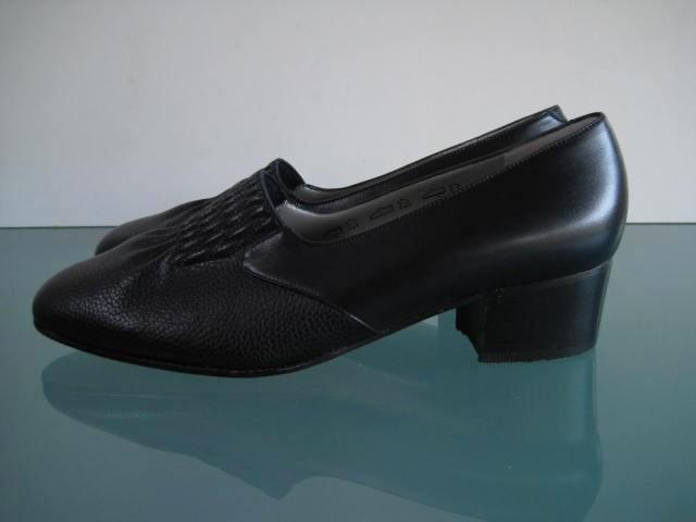 GRATIS VERZENDEN | ALEXANDRIA Nieuwe klasse blauwe pumps 42, Kleding | Dames, Schoenen, Nieuw, Pumps, Blauw, Verzenden