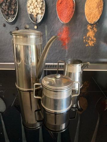Antiek Verzilverde Koffiekan met Roomstel Set beschikbaar voor biedingen