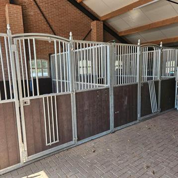 Pension paardenstal beschikbaar beschikbaar voor biedingen