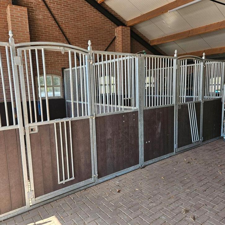 Pension paardenstal beschikbaar, Dieren en Toebehoren, Stalling en Weidegang, Stalling