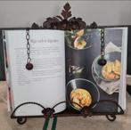 Roestbruine kookboeken standaard, Ophalen