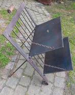 Smeedijzeren inklapbare lectuurbak

H 60 x B 50 x D 60, Huis en Inrichting, Woonaccessoires | Krantenbakken en Lectuurbakken, Ophalen of Verzenden