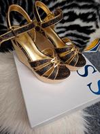 ZGAN GUESS PUMPS, Ophalen of Verzenden, Zo goed als nieuw, Bruin