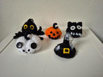 Zelfgehaakte Halloween Sleutelhangers €4,95 pst beschikbaar voor biedingen