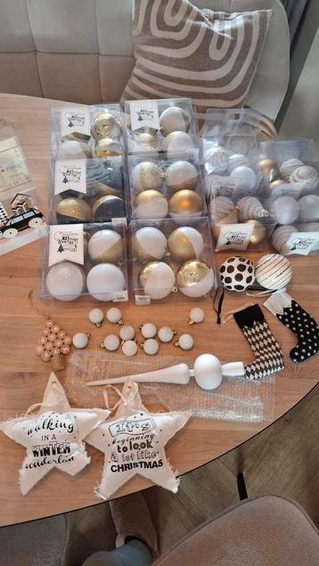 Kerstballen en accessoires zwart wit goud thema beschikbaar voor biedingen