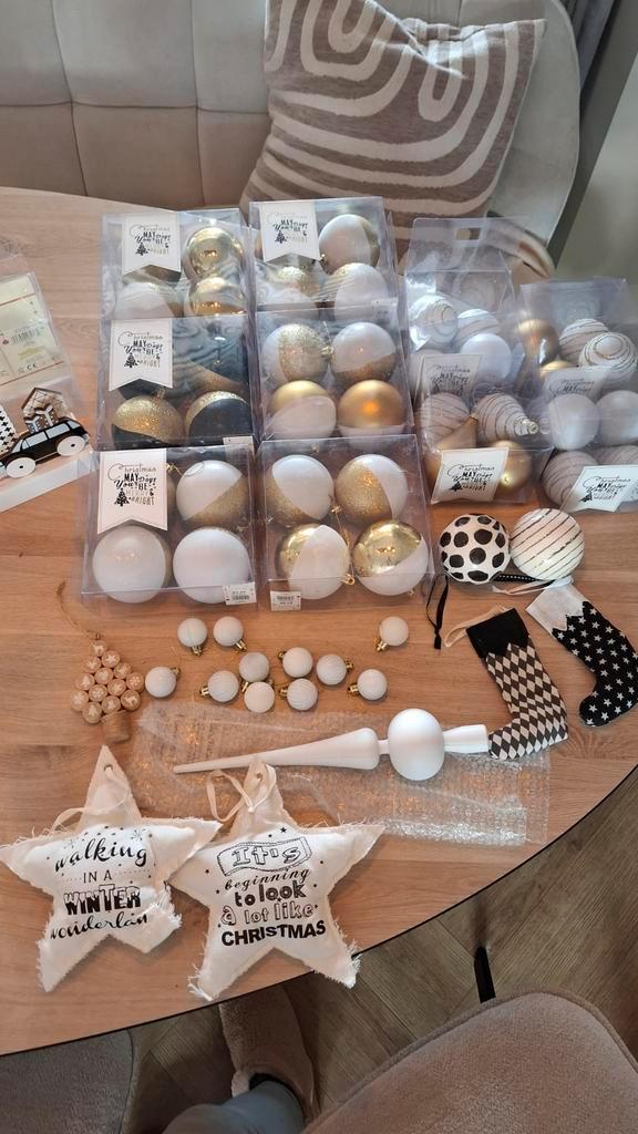 Kerstballen en accessoires zwart wit goud thema, Diversen, Kerst, Ophalen