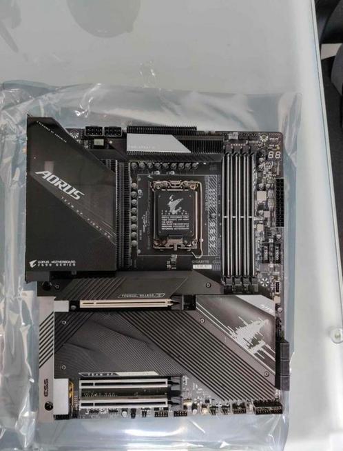 Gigabyte Z690 AORUS MASTER, Computers en Software, Moederborden, Zo goed als nieuw, DDR4, Ophalen of Verzenden