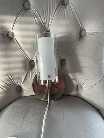 Glazen Wandlamp beschikbaar voor biedingen