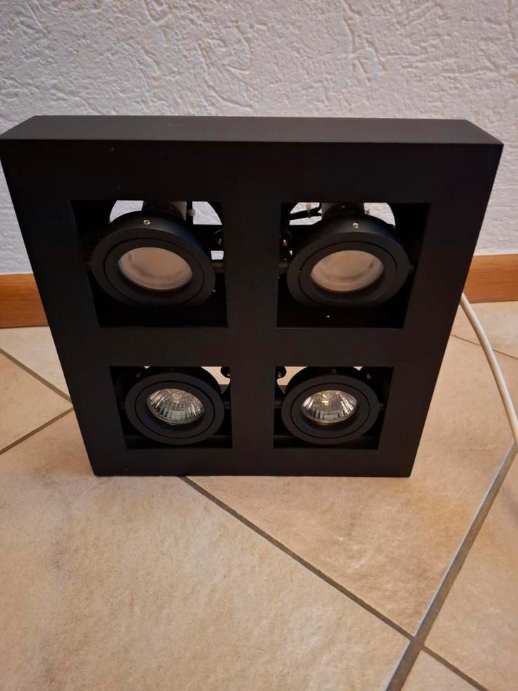Opbouwspot mat zwart 4 LED lichts kantel/draaibaar, Huis en Inrichting, Lampen | Plafondlampen, Zo goed als nieuw, Metaal, Ophalen of Verzenden
