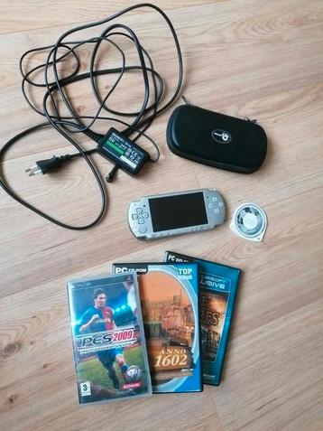 Sony PSP incl spel PES 2009 + 2 PC spellen beschikbaar voor biedingen