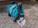 Gardena slanghaspel 25 m met wandhouder en sproeier, nieuw., Ophalen of Verzenden, Zo goed als nieuw, Tuinslang