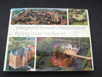 Vliegend boven Nederland beschikbaar voor biedingen