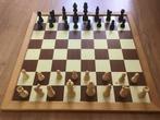 Schaakspel bord Homas 43x43 + Houten schaakstukken K 7,7 cm, Ophalen of Verzenden, Minder dan 500 stukjes, Schaken