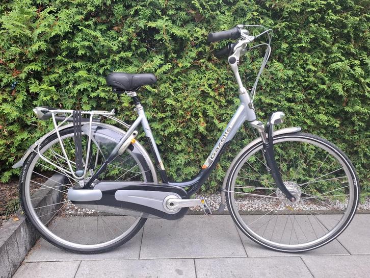 Prachtige Gazelle damesfiets in nieuwstaat, Fietsen en Brommers, Fietsen | Dames | Damesfietsen, Zo goed als nieuw, Gazelle, (Extra) lage instap
