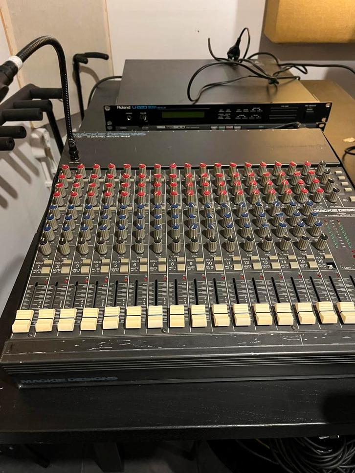 Mackie CR1604 Mixer - Klassieker voor Gabber Kicks!, Muziek en Instrumenten, Mengpanelen, Gebruikt, 10 tot 20 kanalen, Microfooningang