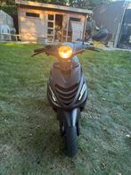 Piaggio zip rijd lekker door, Fietsen en Brommers, Scooters | Piaggio, Ophalen, Zo goed als nieuw, Zip