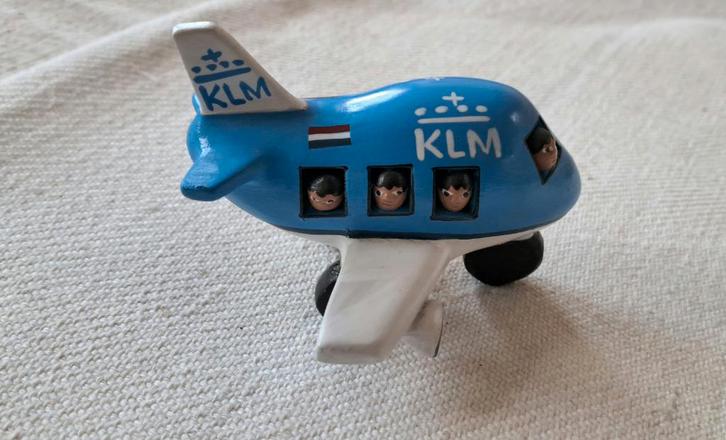 Grappig KLM vliegtuigje met piloten en passagiers, Verzamelen, Luchtvaart en Vliegtuigspotten, Overige typen, Ophalen of Verzenden