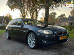 BMW 5-serie Touring 530d High Executive | Pano + Leder + Nav, Auto's, Automaat, Achterwielaandrijving, Gebruikt, Zwart