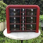 Jaren 40 kruidenkastje ontworpen door Piet Zwart, Ophalen, Gebruikt