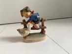 Hummel beeldje "Barnyard Hero", Verzamelen, Beelden en Beeldjes, Ophalen of Verzenden, Zo goed als nieuw, Mens