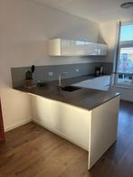 Moderne witte hoekkeuken Gedemonteerd Direct beschikbaar, Huis en Inrichting, Keuken | Complete keukens, Wit, Hoekkeuken, Graniet of Steen