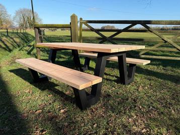 Picknicktafel zwart gepoedecoate poot | Eiken of Douglas beschikbaar voor biedingen