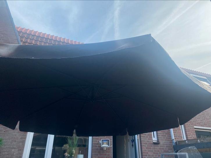 Grote zweefparasol, Tuin en Terras, Parasols, Gebruikt, Zweefparasol, Ophalen