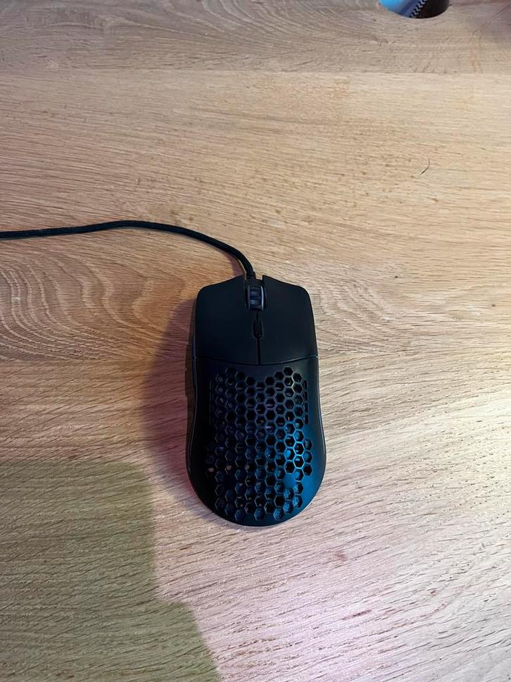 Glorious Model O Gaming Muis, Computers en Software, Muizen, Zo goed als nieuw, Muis, Rechtshandig, Bedraad, Gaming muis, Ophalen of Verzenden