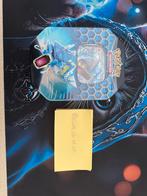 Hidden fates gyarados gx tin, Hobby en Vrije tijd, Verzamelkaartspellen | Pokémon, Ophalen, Zo goed als nieuw, Losse kaart