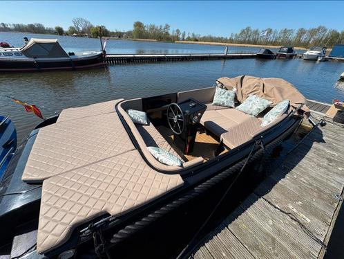 Tender R 600 sloep zeer goede staat evt inclusief ligplaats, Watersport en Boten, Sloepen, Zo goed als nieuw, 6 meter of meer