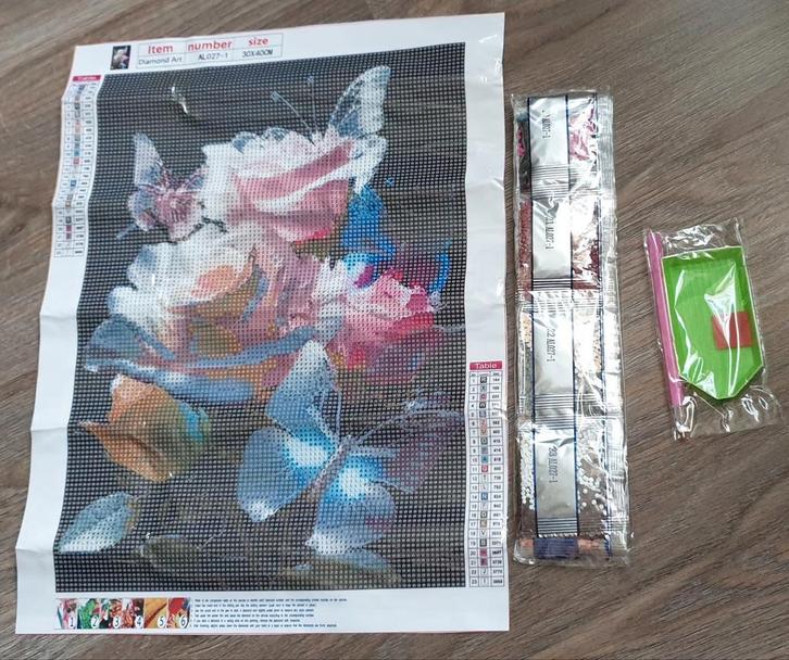Diamond Painting - Bloemen en Vlinders 30x40, Hobby en Vrije tijd, Knutselen, Nieuw, Materiaal, Ophalen of Verzenden