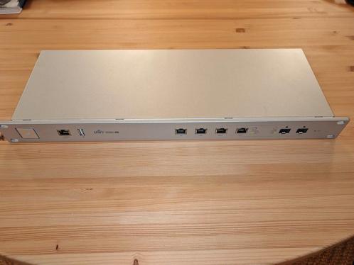 Ubiquiti UniFi USG-PRO-4 Security Gateway Router, Computers en Software, Routers en Modems, Gebruikt, Router, Ophalen