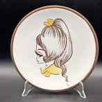 Aalten Zeist Bord Meisjeshoofdje Gele Strik 18,5cmØ 1960, Antiek en Kunst, Antiek | Keramiek en Aardewerk, Ophalen of Verzenden