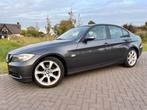 BMW  318i E90 2006 ORG. NL  CLIMA / PDC / 18" / APK 07-2026, Zwart, 4 cilinders, 129 pk, Handgeschakeld