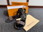 Bruin zwarte sandalen maat 37  als nieuw, Bruin, Zo goed als nieuw, Sandalen of Muiltjes, Ophalen of Verzenden