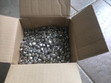 Dopmoeren M6 rvs a2 beschikbaar voor biedingen