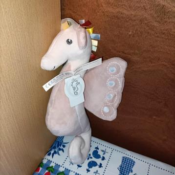 Happy Horse roze zeepaardje met kaartje 28 cm groot  beschikbaar voor biedingen