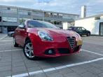 Alfa Romeo Giulietta 1.4 T Distinctive Rosso Competizione, 65 €/maand, Stof, 1280 kg, Zwart