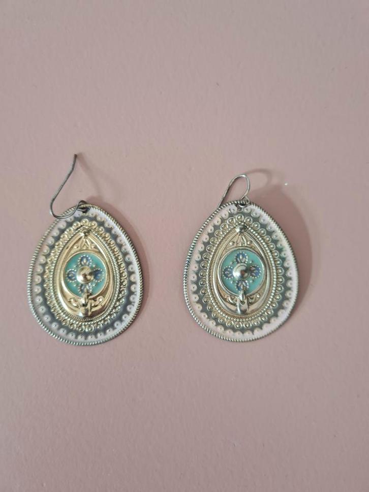 Vintage Oorbellen met Blauw Accent, Sieraden, Tassen en Uiterlijk, Oorbellen, Gebruikt, Hangers, Zilver, Blauw, Ophalen of Verzenden