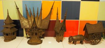 Minangkabau huisjes gemaakt van brons of messing