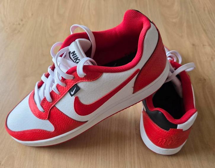 Nike Ebernon low maat 45, Sport en Fitness, Loopsport en Atletiek, Zo goed als nieuw, Hardloopschoenen, Nike, Ophalen of Verzenden