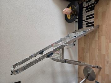 Stevige klapbare aluminium ladder – 5 treden beschikbaar voor biedingen