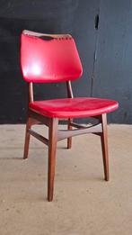 Mid Century Eetkamerstoel - Rode Bekleding, Huis en Inrichting, Gebruikt, Ophalen of Verzenden, Leer, Rood
