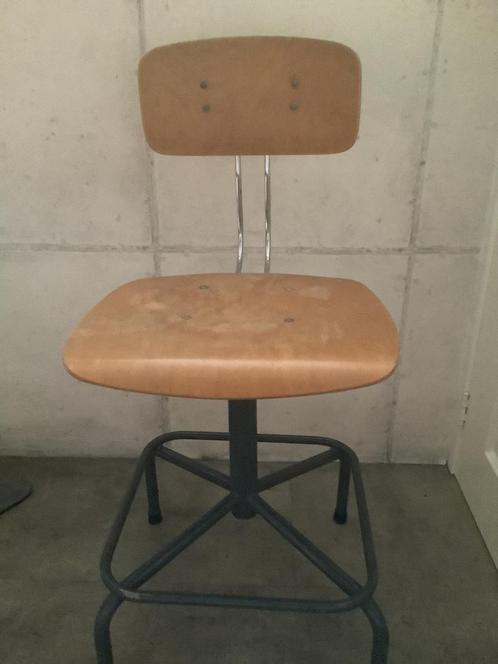 Atelier stoel vintage. tekenstoel Industriëel 85€, Huis en Inrichting, Stoelen, Zo goed als nieuw, Ophalen