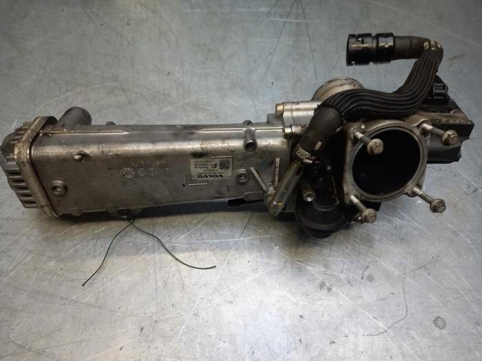 EGR koeler van een Volvo V60, Auto-onderdelen, Uitlaatsystemen, Volvo, Gebruikt, 3 maanden garantie, Ophalen of Verzenden