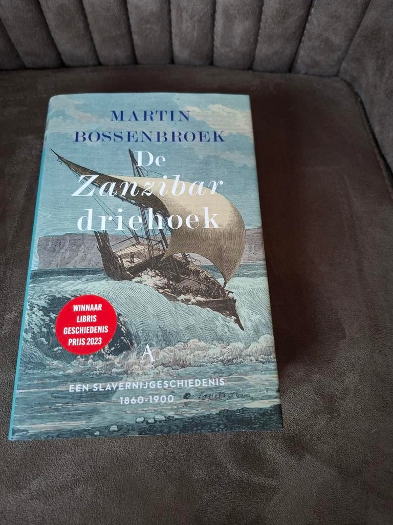 De Zanzibar Driehoek - Martin Bossenbroek, Boeken, Ophalen of Verzenden, 19e eeuw, Zo goed als nieuw, Martin Bossenbroek
