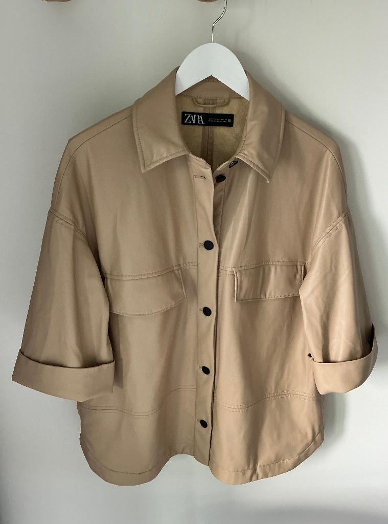 Zara, Leren blouse, maat XS (valt als M), Kleding | Dames, Blouses en Tunieken, Bruin, Zara, Nieuw, Ophalen of Verzenden