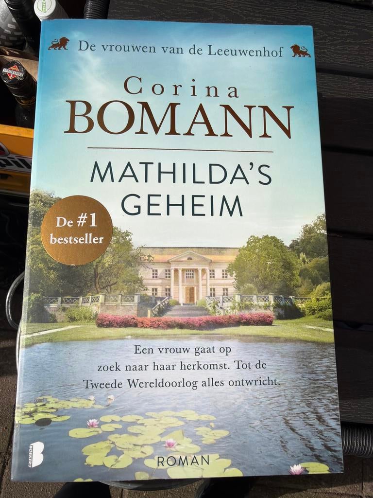 Mathilda's Geheim - Corina Bomann (De vrouwen van de Leeuwen, Ophalen of Verzenden, Zo goed als nieuw, Nederland